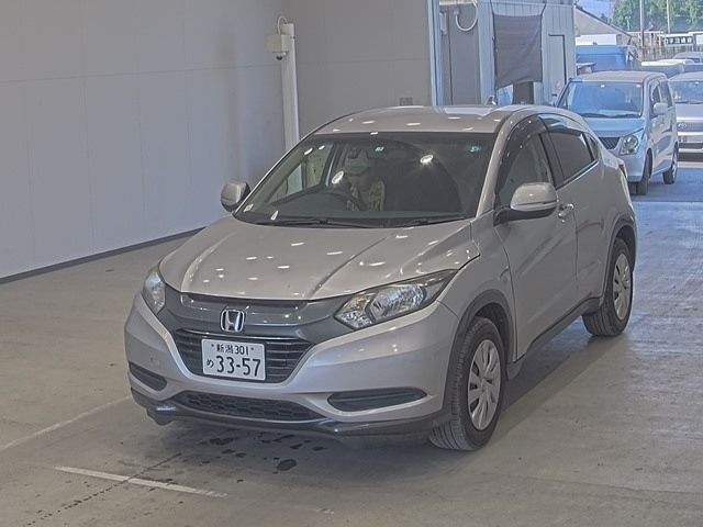 20325 HONDA VEZEL RU4 2015 г. (ARAI Oyama VT)