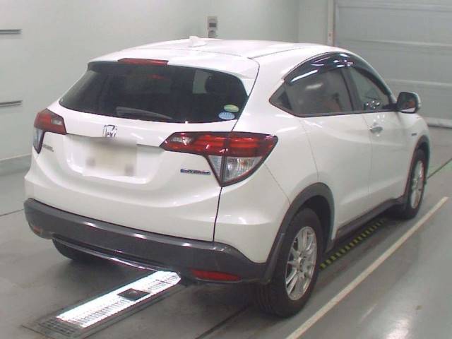 30870 HONDA VEZEL RU3 2015 г. (CAA Tokyo)