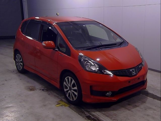 10301 Honda Fit GE8 2011 г. (Honda Tokyo)