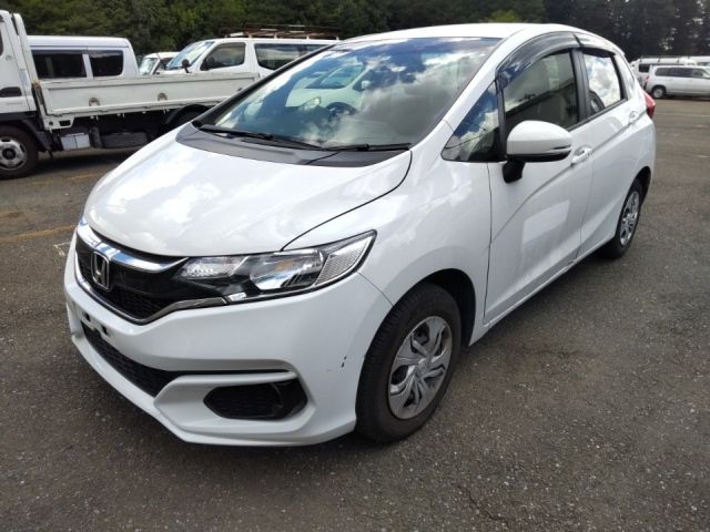 10324 Honda Fit GK3 2018 г. (LUM Tokyo Nyusatsu)