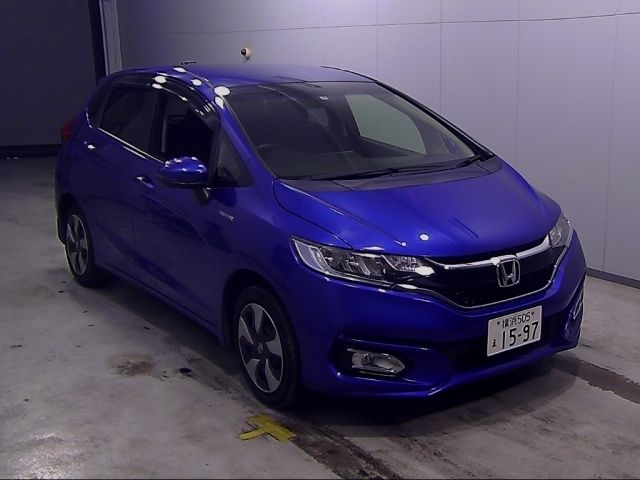 10360 Honda Fit GP5 2017 г. (Honda Tokyo)