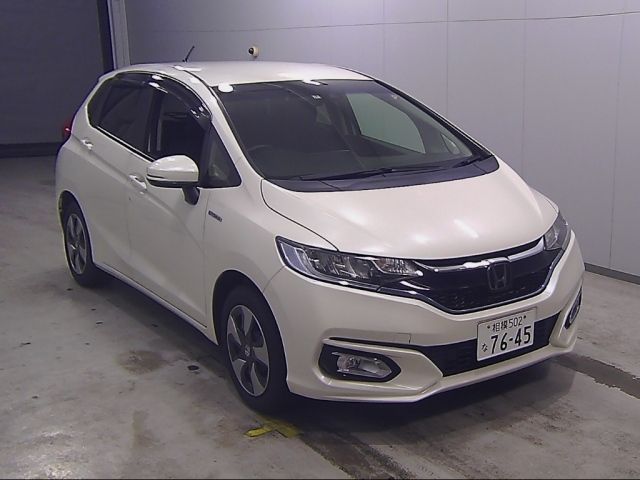 10364 Honda Fit GP5 2017 г. (Honda Tokyo)