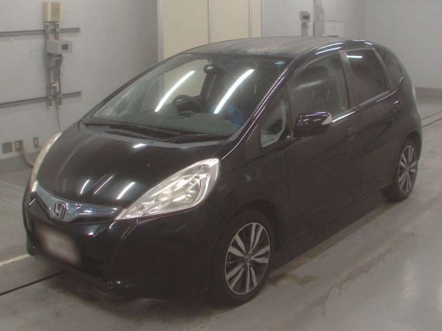 1077 Honda Fit GP1 2011 г. (CAA Tokyo)