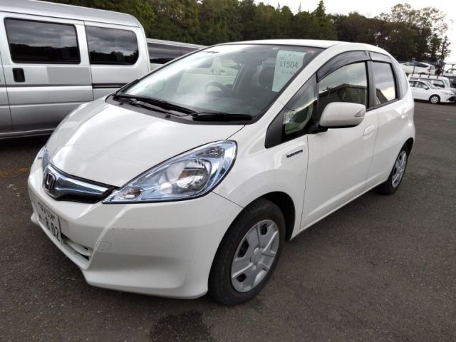 11504 Honda Fit GP1 2013 г. (LUM Tokyo Nyusatsu)