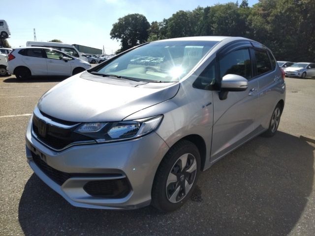 11691 Honda Fit GP5 2018 г. (LUM Tokyo Nyusatsu)