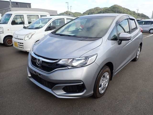 120 Honda Fit GK3 2017 г. (ORIX Fukuoka Nyusatsu)