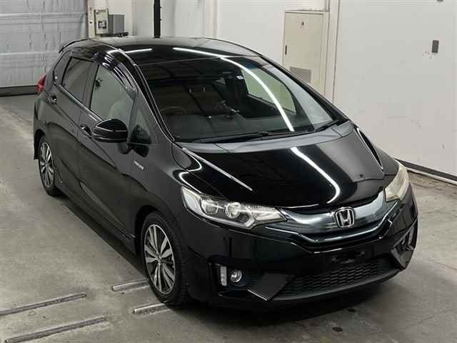 15163 Honda Fit GP5 2013 г. (MIRIVE Saitama)