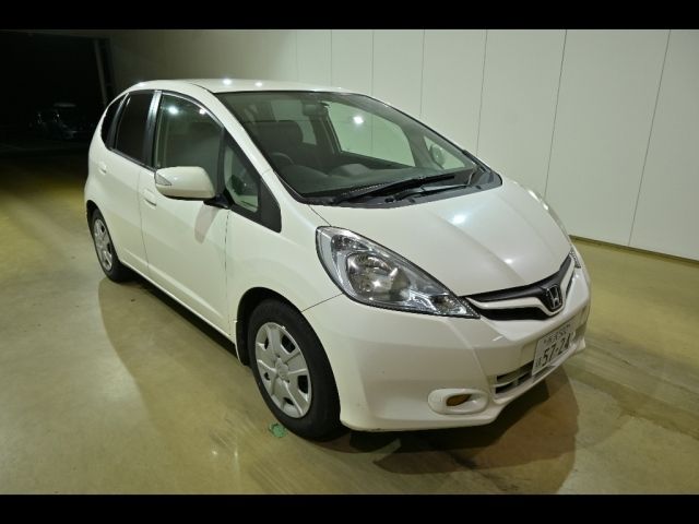 20248 Honda Fit GP1 2011 г. (Honda Tokyo)