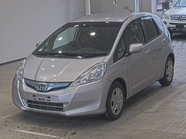 20310 Honda Fit GP1 2012 г. (ARAI Oyama VT)