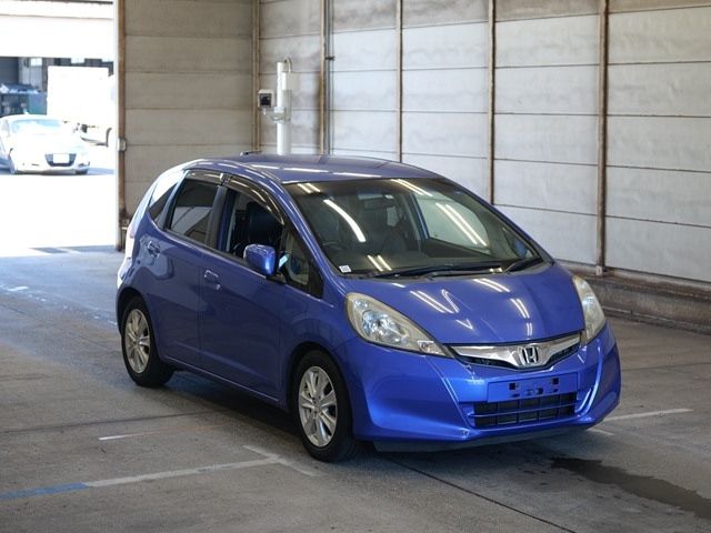 2175 Honda Fit GE8 2013 г. (ARAI Bayside)