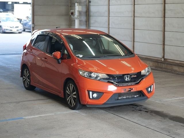 2412 Honda Fit GK5 2014 г. (ARAI Bayside)