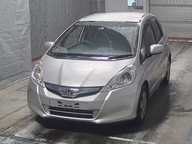 2530 Honda Fit GP1 2011 г. (HERO)