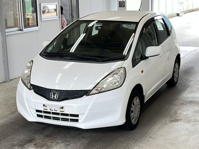 3027 Honda Fit GE6 2013 г. (KCAA Minami Kyushu)