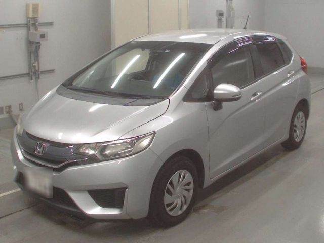 30435 Honda Fit GK3 2013 г. (CAA Tokyo)