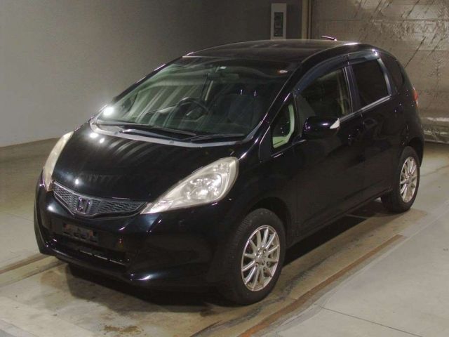 33027 Honda Fit GE7 2013 г. (TAA Kinki)