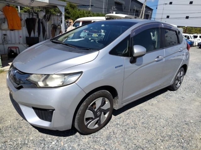 3734 Honda Fit GP5 2014 г. (LUM Fukuoka Nyusatsu)