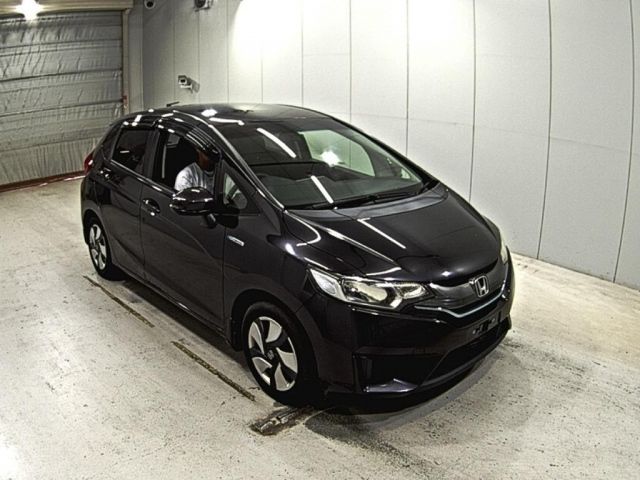 4018 Honda Fit GP5 2015 г. (LAA Okayama)