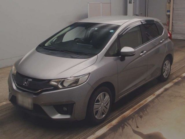 4074 Honda Fit GK3 2013 г. (TAA Kantou)