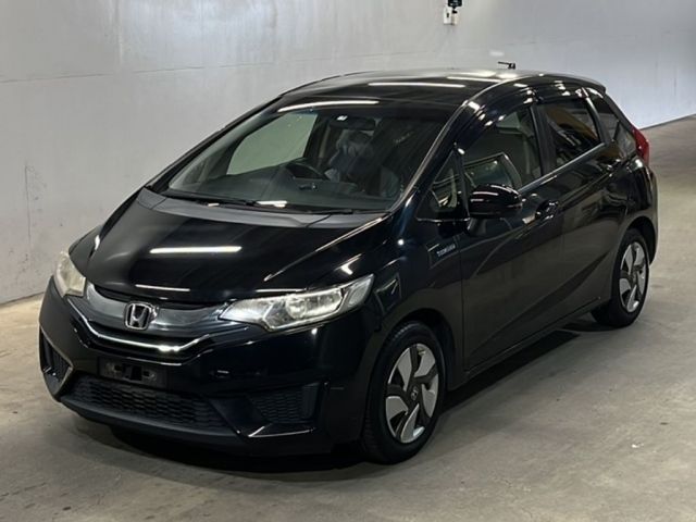 4113 Honda Fit GP5 2015 г. (KCAA Fukuoka)