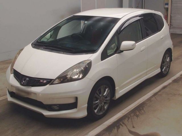 4115 Honda Fit GE8 2011 г. (TAA Kantou)