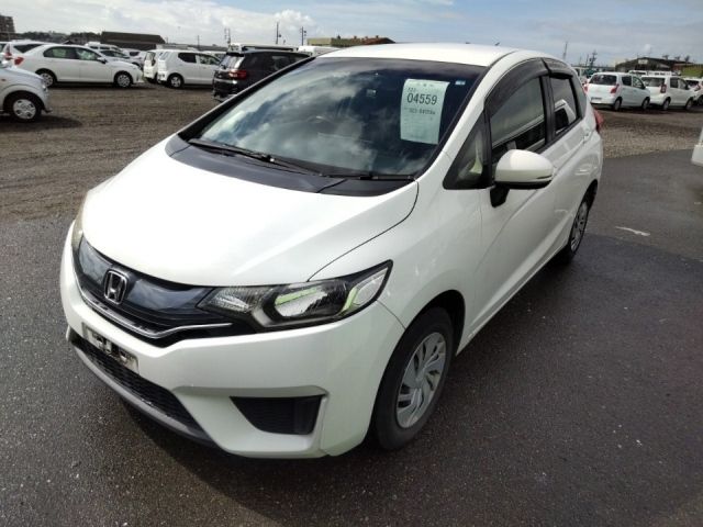 4559 Honda Fit GK3 2014 г. (LUM Nagoya Nyusatsu)