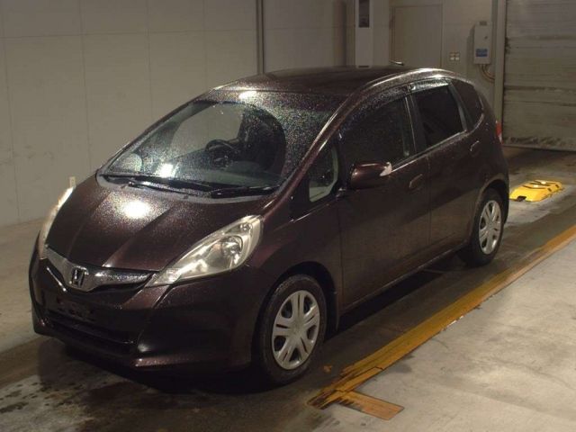 4842 Honda Fit GE8 2011 г. (TAA Kyushu)