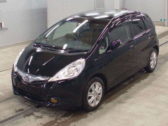 5579 Honda Fit GP1 2011 г. (CAA Tohoku)