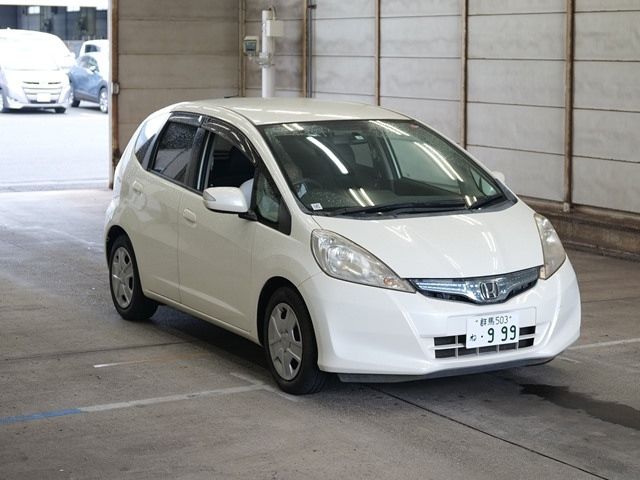 5579 Honda Fit GP1 2011 г. (ARAI Bayside)