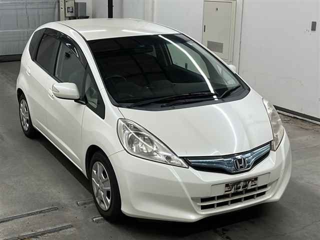 65608 Honda Fit GP1 2011 г. (MIRIVE Saitama)