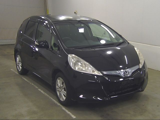 69004 Honda Fit GP1 2011 г. (Honda Kyushu)