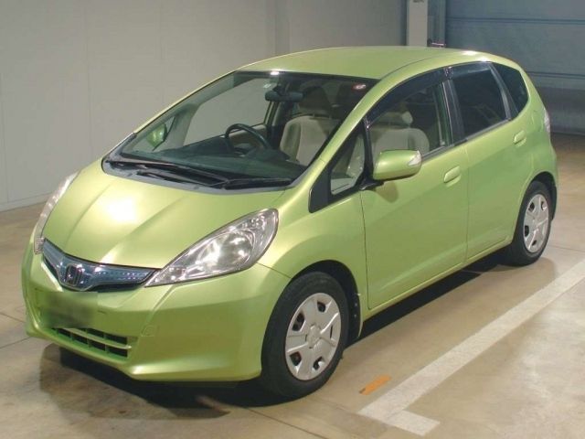 7033 Honda Fit GP1 2011 г. (TAA Kinki)