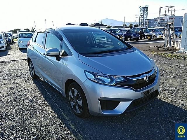 81 Honda Fit GP5 2016 г. (ZERO Shonan)