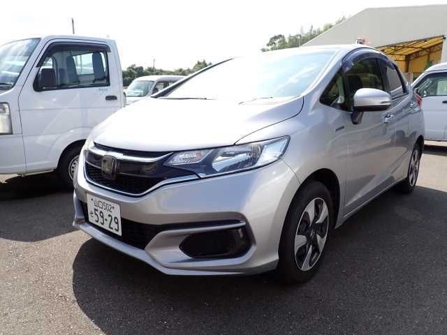 83 Honda Fit GP5 2018 г. (ORIX Fukuoka Nyusatsu)