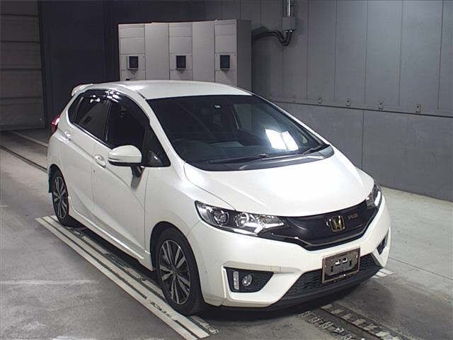 8306 Honda Fit GK5 2014 г. (JU Gifu)