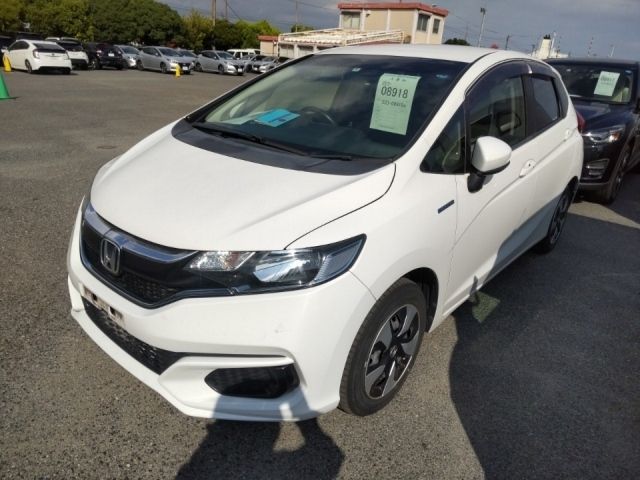 8918 Honda Fit GP5 2018 г. (LUM Kobe Nyusatsu)