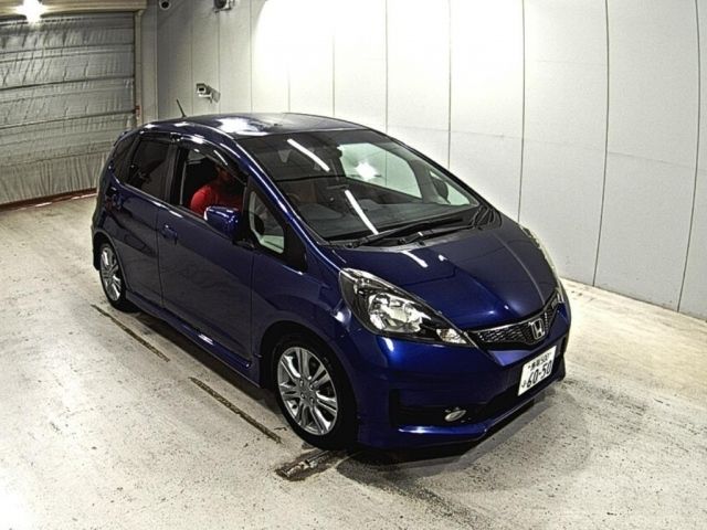 9266 Honda Fit GE8 2011 г. (LAA Okayama)