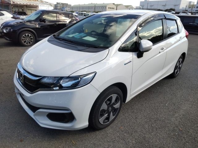 9268 Honda Fit GP5 2019 г. (LUM Kobe Nyusatsu)