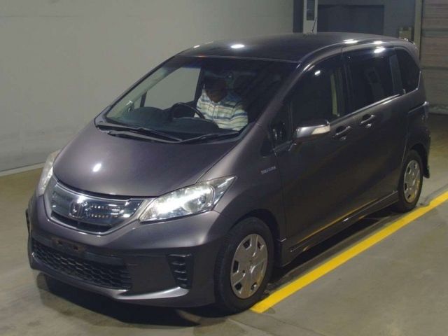 12753 Honda Freed GP3 2014 г. (TAA Yokohama)