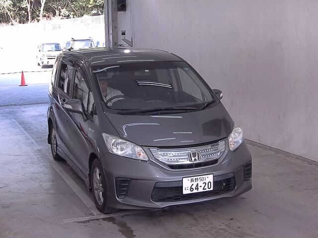 144 Honda Freed GP3 2013 г. (JU Okinawa)