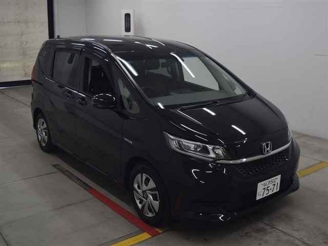 20017 Honda Freed GB7 2021 г. (MIRIVE Osaka)