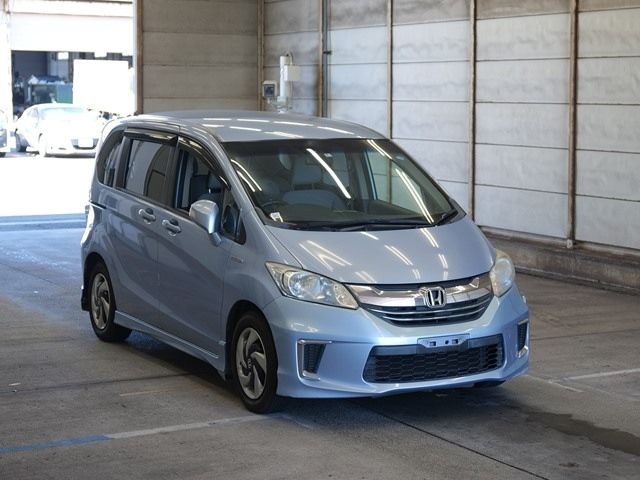 2144 Honda Freed GP3 2014 г. (ARAI Bayside)