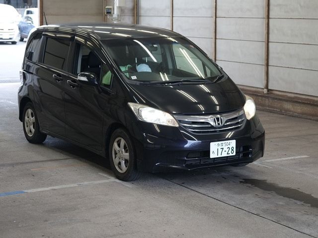 2586 Honda Freed GB3 2012 г. (ARAI Bayside)