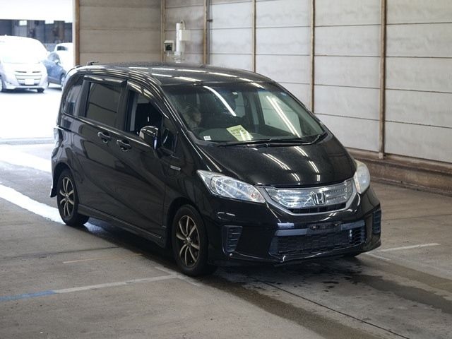 2694 Honda Freed GP3 2012 г. (ARAI Bayside)