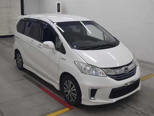 30179 Honda Freed GP3 2014 г. (MIRIVE Osaka)