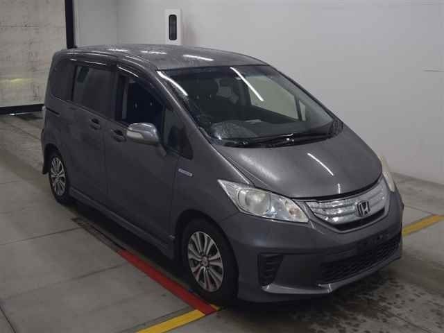 30195 Honda Freed GP3 2012 г. (MIRIVE Osaka)