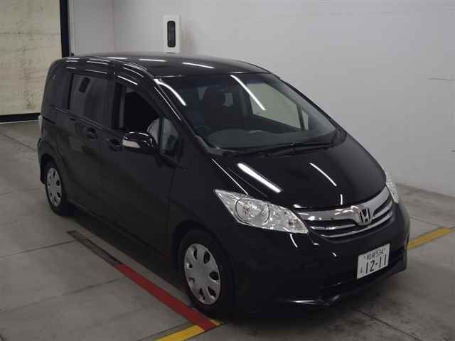 30202 Honda Freed GB3 2012 г. (MIRIVE Osaka)