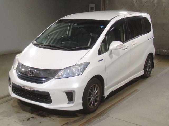 32040 Honda Freed GP3 2015 г. (TAA Kinki)