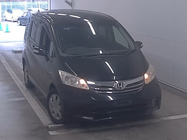 4105 Honda Freed GB3 2012 г. (NAA Fukuoka)