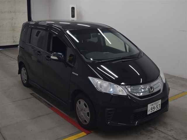 60037 Honda Freed GP3 2013 г. (MIRIVE Osaka)