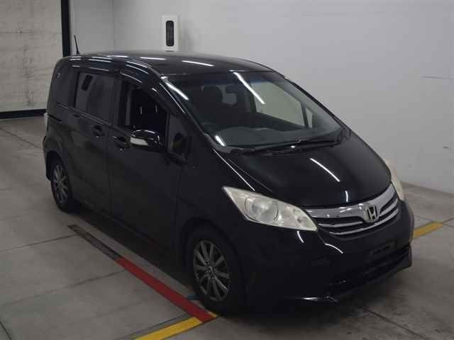 60087 Honda Freed GB3 2013 г. (MIRIVE Osaka)